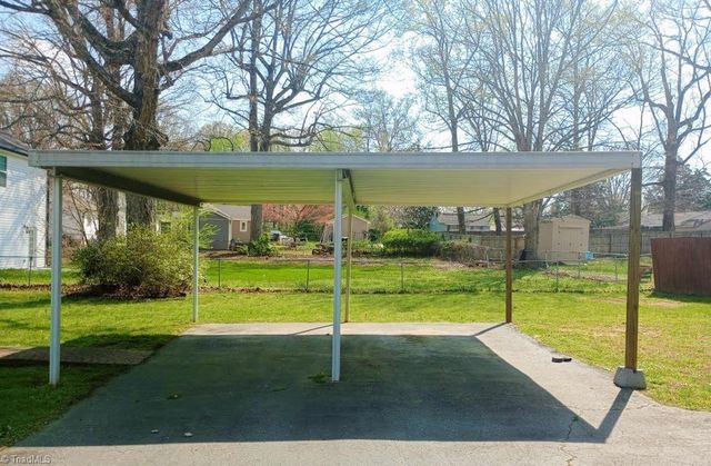 1825 Glenside Drive, Greensboro, NC 27405