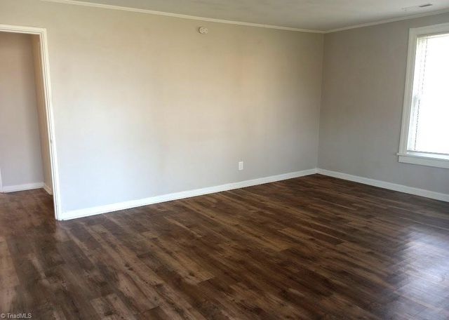 1825 Glenside Drive, Greensboro, NC 27405