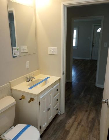 1825 Glenside Drive, Greensboro, NC 27405