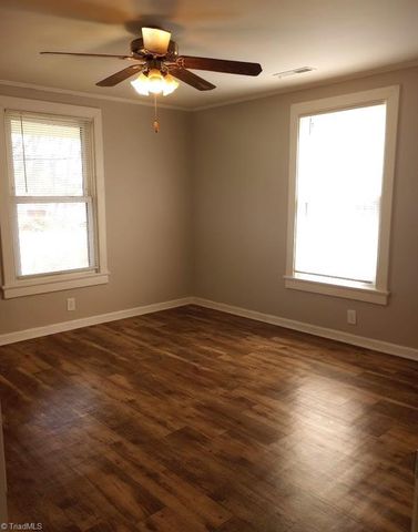 1825 Glenside Drive, Greensboro, NC 27405