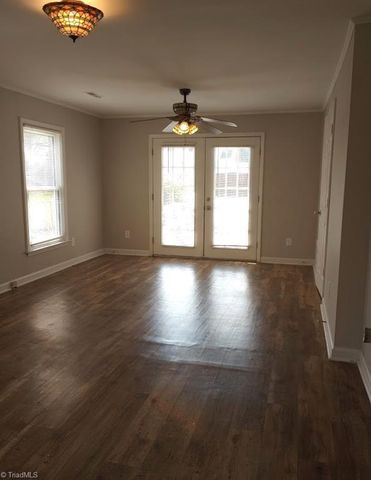 1825 Glenside Drive, Greensboro, NC 27405