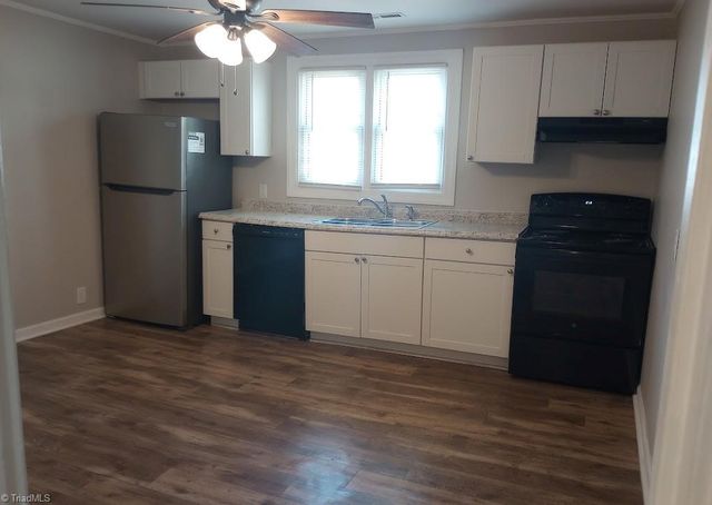 1825 Glenside Drive, Greensboro, NC 27405