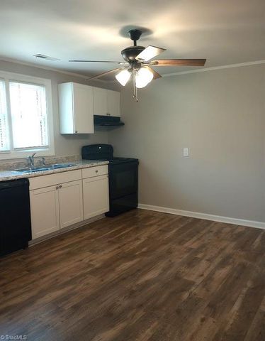 1825 Glenside Drive, Greensboro, NC 27405