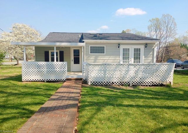 1825 Glenside Drive, Greensboro, NC 27405