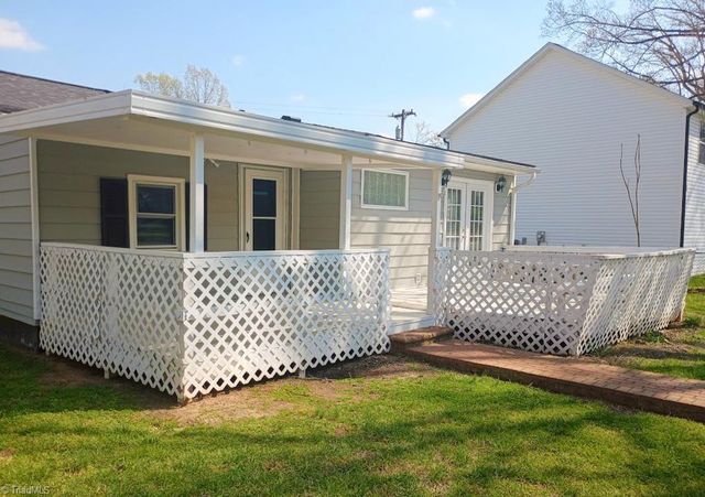 1825 Glenside Drive, Greensboro, NC 27405