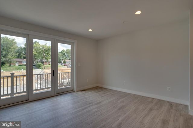 5102 OAKMOORE DR, North Bethesda, MD 20852