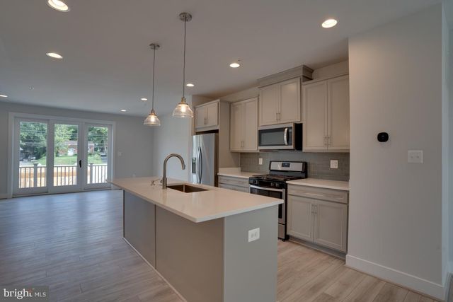 5102 OAKMOORE DR, North Bethesda, MD 20852