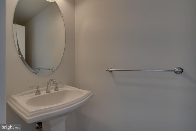 5102 OAKMOORE DR, North Bethesda, MD 20852