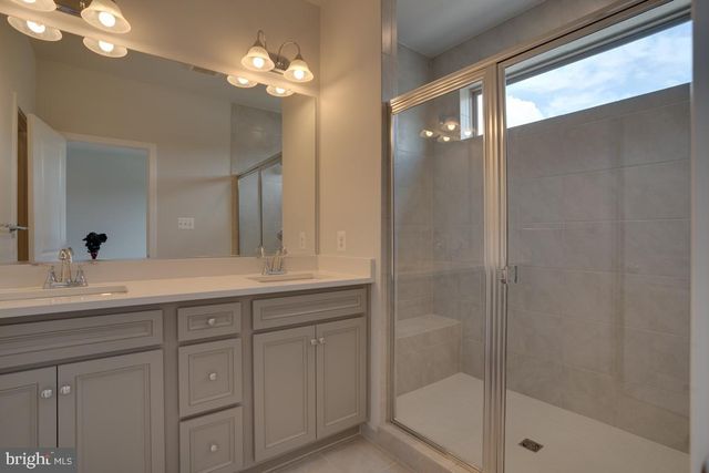 5102 OAKMOORE DR, North Bethesda, MD 20852