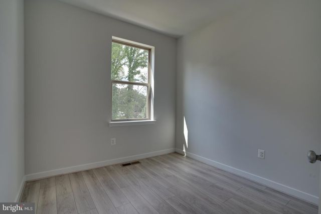 5102 OAKMOORE DR, North Bethesda, MD 20852