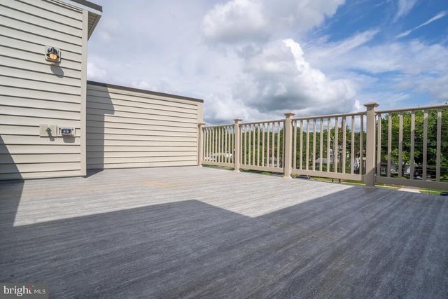 5102 OAKMOORE DR, North Bethesda, MD 20852