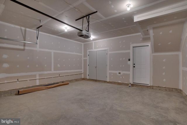 5102 OAKMOORE DR, North Bethesda, MD 20852