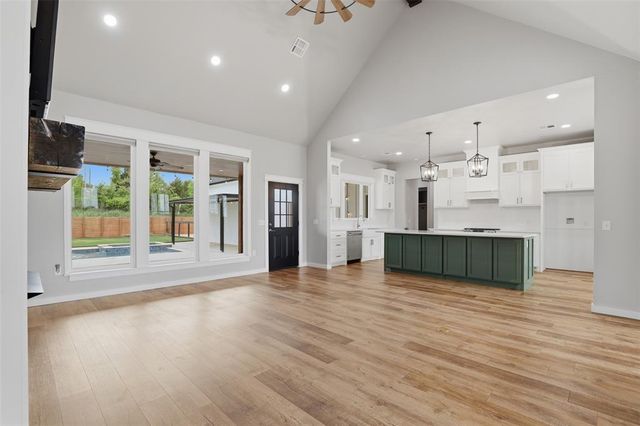 5707 Cox Canyon Drive, Guthrie, OK 73044
