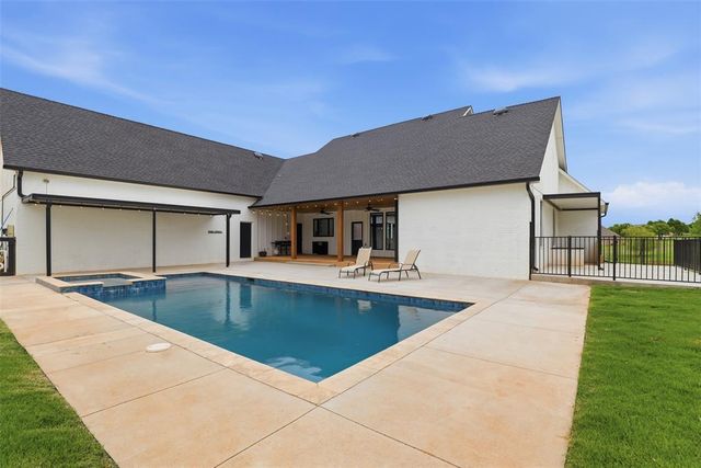 5707 Cox Canyon Drive, Guthrie, OK 73044