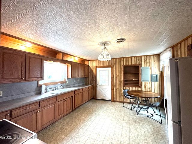 3480 Walter Hall Rd, New Haven, KY 40051