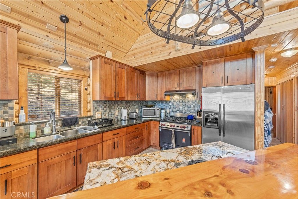 Image 13 of property listing at 384 Saw Mill Canyon, Big Bear City, CA 92314