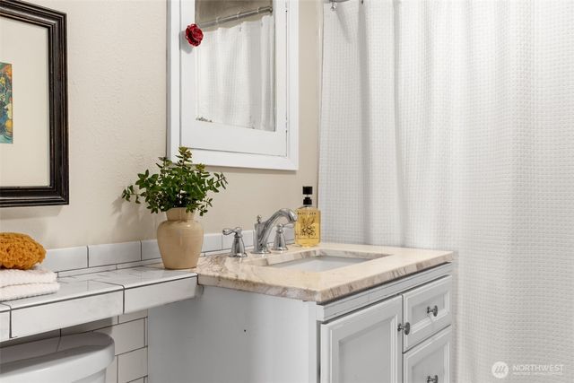 2627 N Highland Street, Tacoma, WA 98407