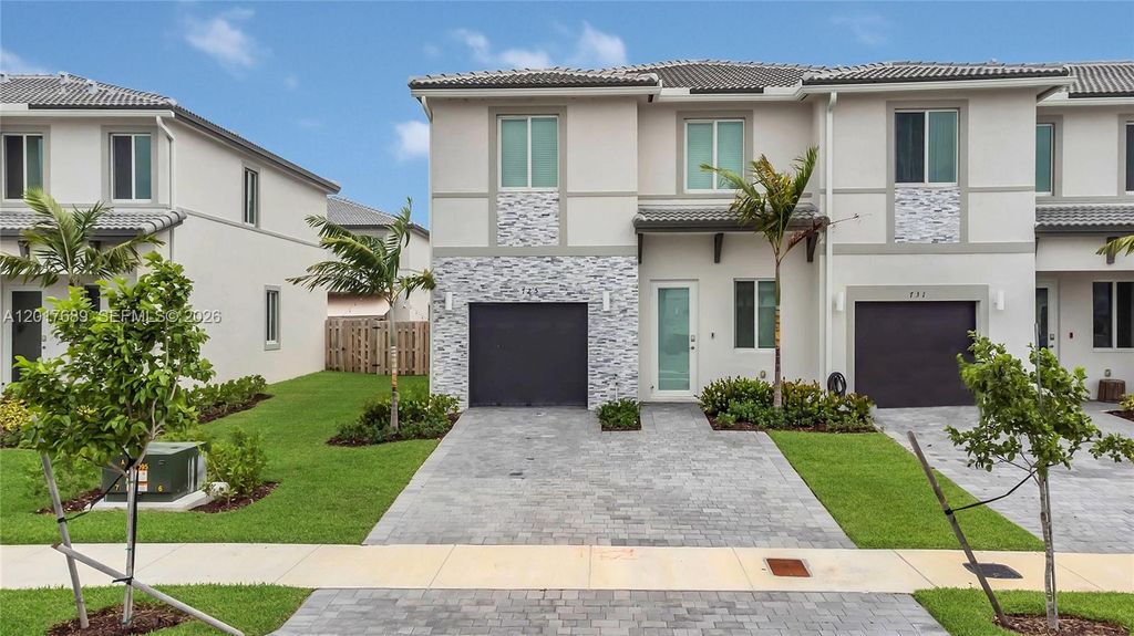 725 SE 14th Court, Homestead, FL 33034