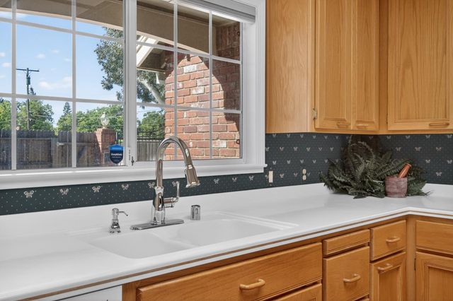 1921 Belcot Rd, Sacramento, CA 95825