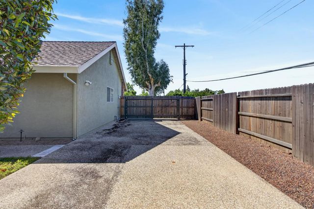 1921 Belcot Rd, Sacramento, CA 95825