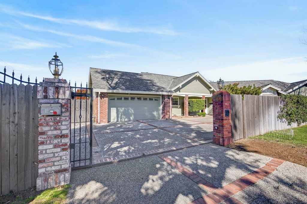 1921 Belcot Rd, Sacramento, CA 95825