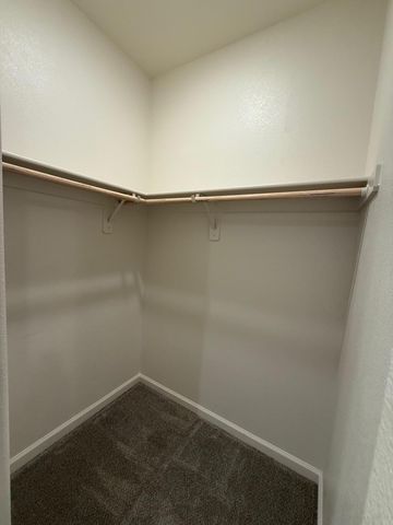 482 W Richard Avenue, Porterville, CA 93257