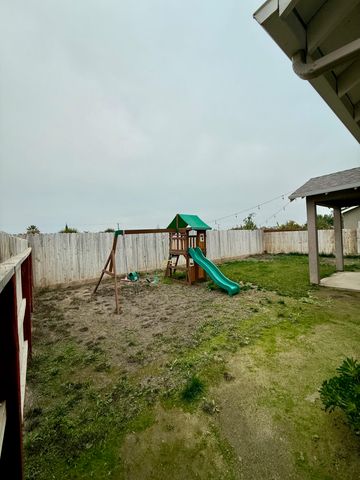 482 W Richard Avenue, Porterville, CA 93257