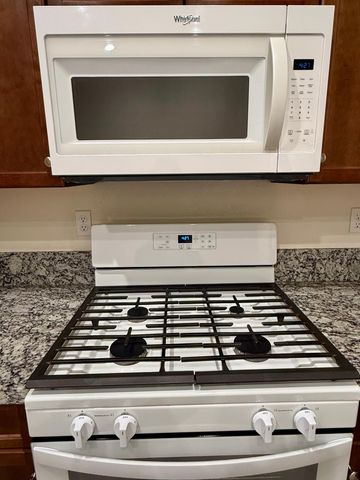 482 W Richard Avenue, Porterville, CA 93257