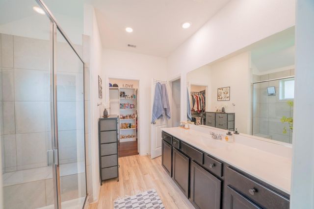 8658 Flamingo Bay Lane, Cypress, TX 77433