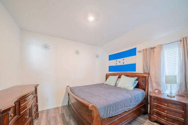 8658 Flamingo Bay Lane, Cypress, TX 77433