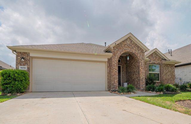 8658 Flamingo Bay Lane, Cypress, TX 77433