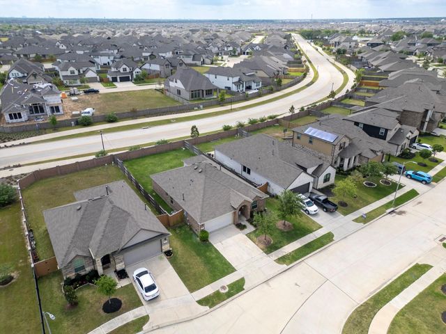 8658 Flamingo Bay Lane, Cypress, TX 77433