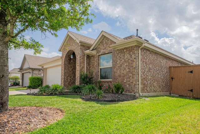 8658 Flamingo Bay Lane, Cypress, TX 77433