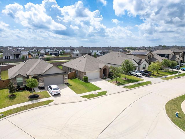 8658 Flamingo Bay Lane, Cypress, TX 77433
