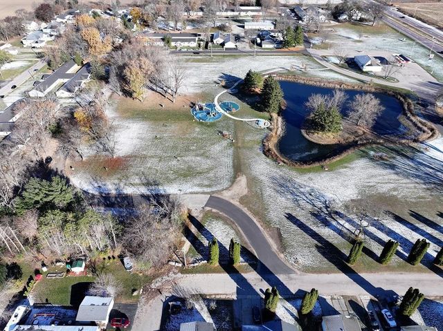 L 24 South Road, North Freedom, WI 53951