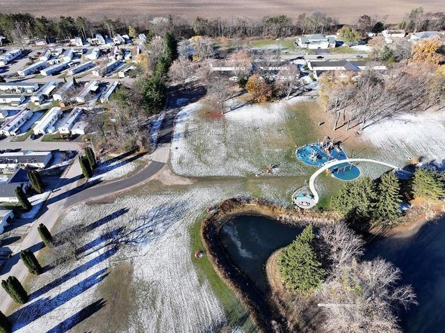 L 24 South Road, North Freedom, WI 53951