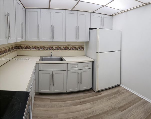 8107 SW 72nd Avenue 416E, Miami, FL 33143