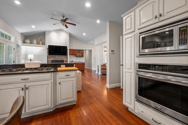 79 Jefferson Road, Conway, NH 03813