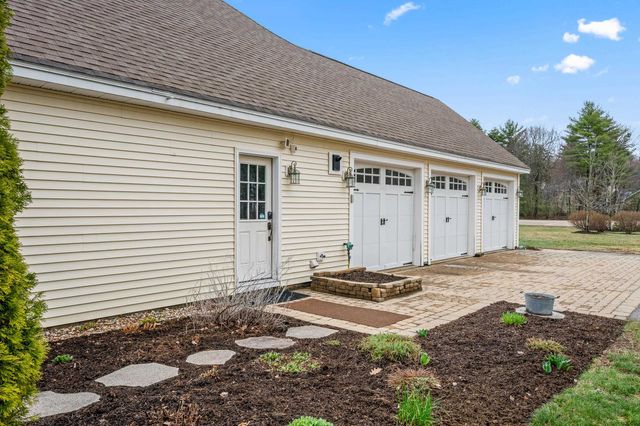 79 Jefferson Road, Conway, NH 03813