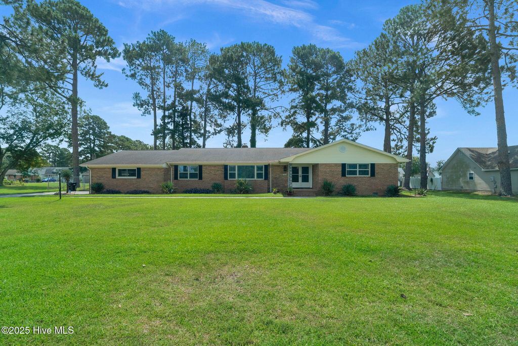 882 Oak Stump Road, Elizabeth City, NC 27909