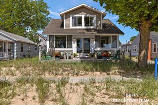 1602 Beach Street, Muskegon City, MI 49441