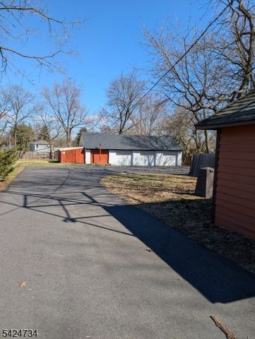 4 New Amwell Rd, Hillsborough Twp., NJ 08844