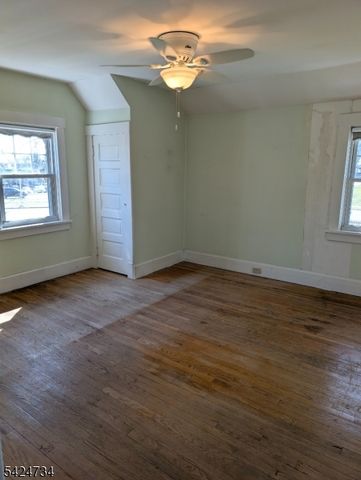 4 New Amwell Rd, Hillsborough Twp., NJ 08844