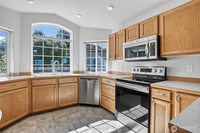 288 Overlake Street NE, Ocean Shores, WA 98569