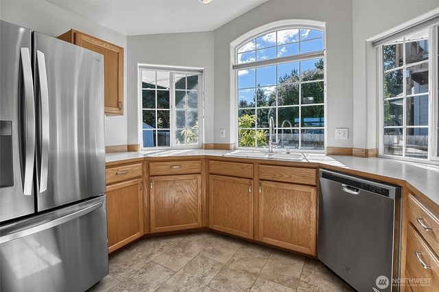 288 Overlake Street NE, Ocean Shores, WA 98569