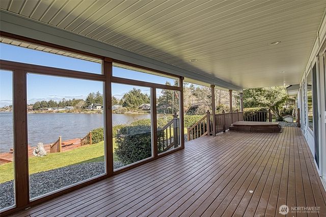 288 Overlake Street NE, Ocean Shores, WA 98569