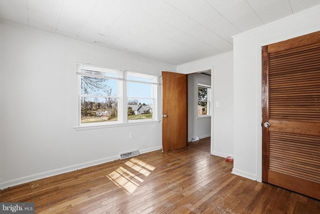 20287 RIDGE RD, Colonial Beach, VA 22443