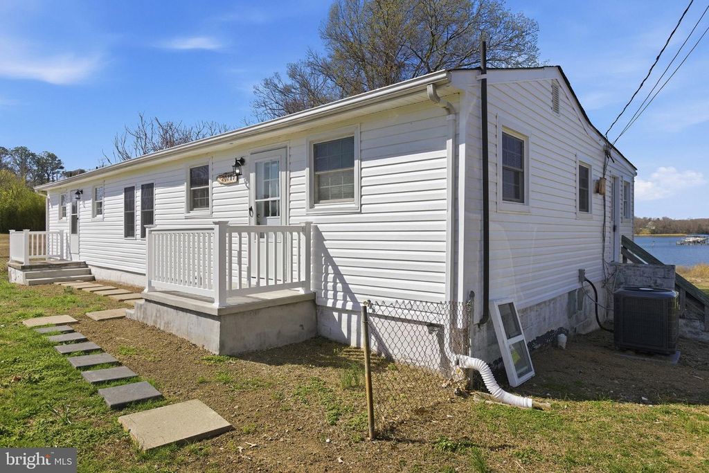 20287 RIDGE RD, Colonial Beach, VA 22443