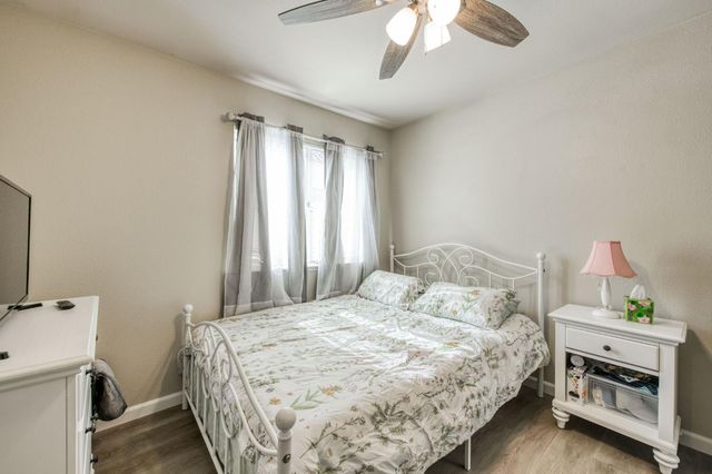 5706 W Sample Avenue W, Fresno, CA 93722