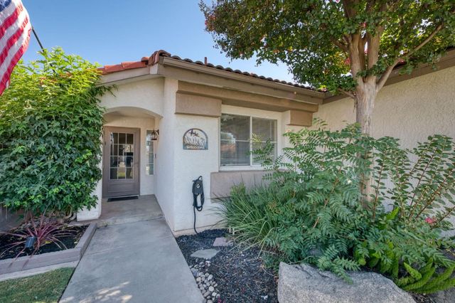 5706 W Sample Avenue W, Fresno, CA 93722